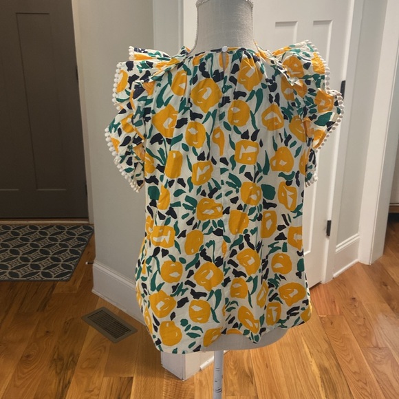 THML medium flutter sleeve top - Picture 2 of 7